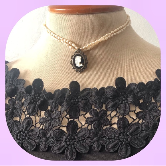 ⚜️VINTAGE Onyx Marcasite Cameo Seed Pearl Necklace - Picture 3 of 6